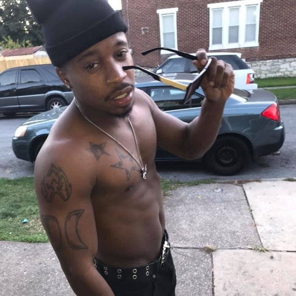 Meet your Posher, Hurley - Picture 1 of 1